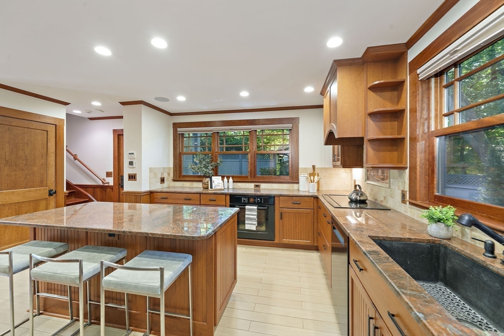 26 Hillside Road Newton, MA 02461 - Photo 7 of 36