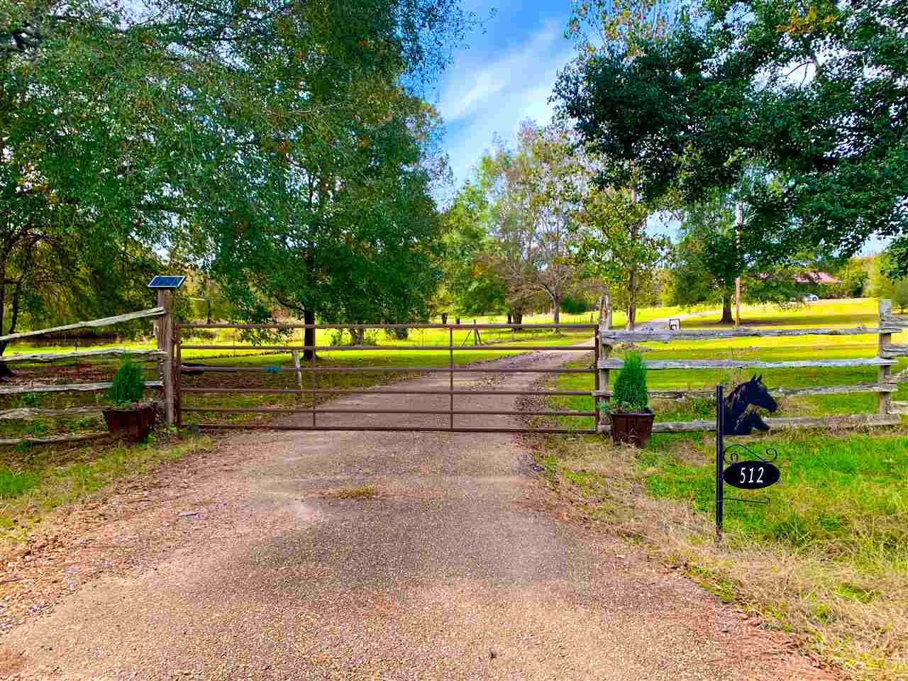 512 Country Club Road Canton, MS 39046 - Photo 2 of 29 Photo 2