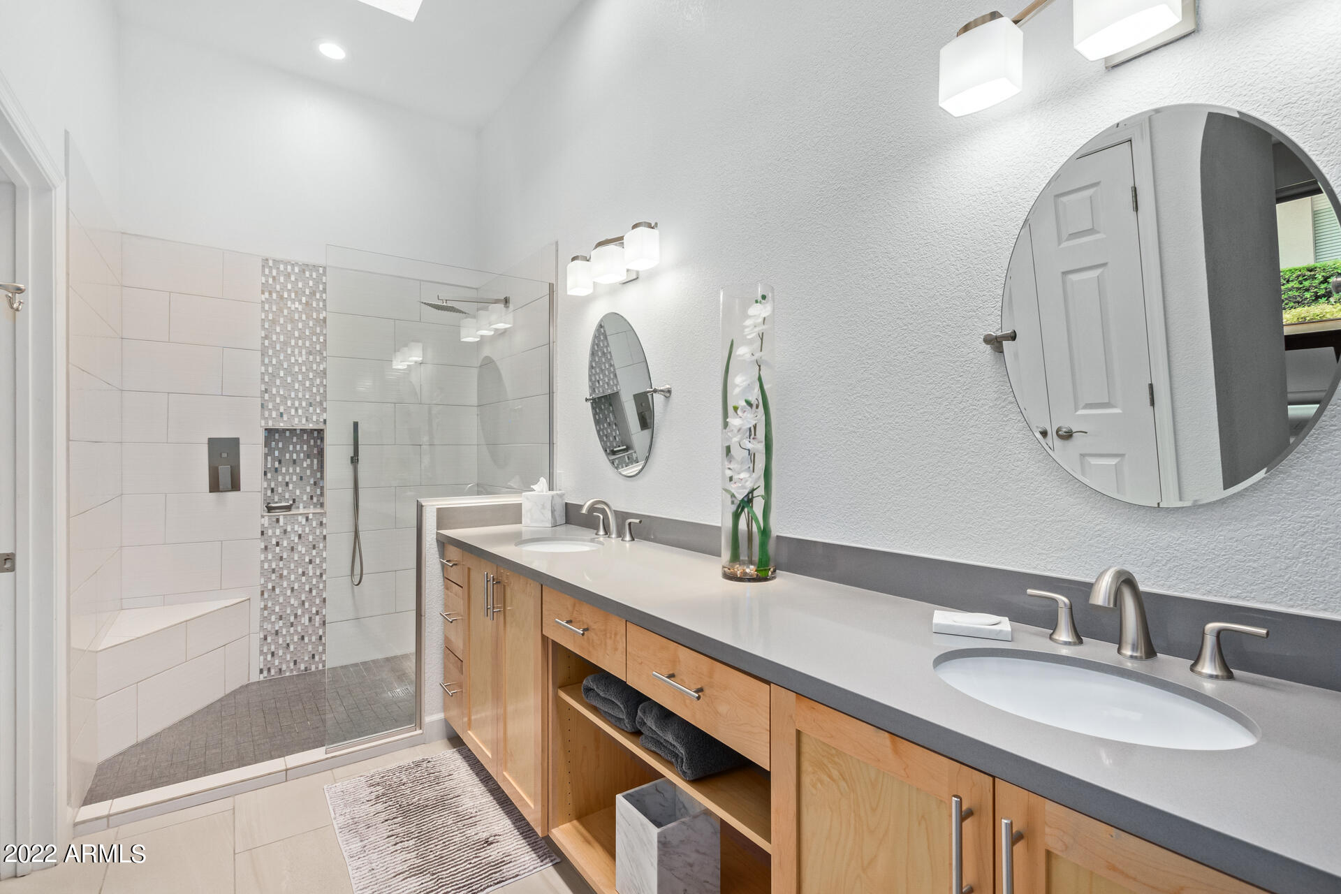 7272 East Gainey Ranch Road, Unit 10 Scottsdale, AZ 85258 - Photo 7 of 37 Primary Bath