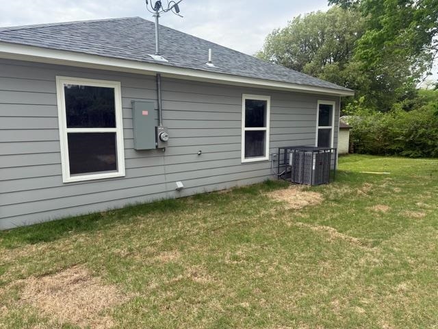 382 Carbon Road Memphis, TN 38109 - Photo 3 of 10 Gallery Image 3