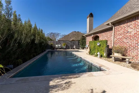 $925,000 | 4820 Kingspoint Drive, Lake Charles, LA 70605