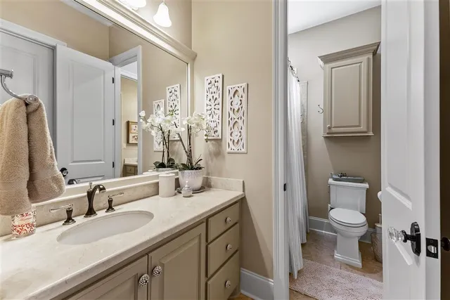 $925,000 | 4820 Kingspoint Drive, Lake Charles, LA 70605