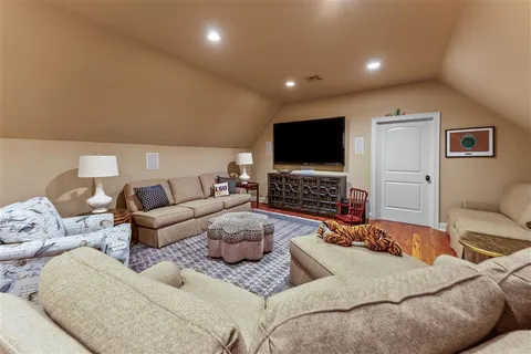 $925,000 | 4820 Kingspoint Drive, Lake Charles, LA 70605