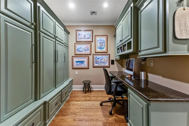 $925,000 | 4820 Kingspoint Drive, Lake Charles, LA 70605