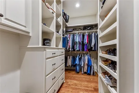 $925,000 | 4820 Kingspoint Drive, Lake Charles, LA 70605