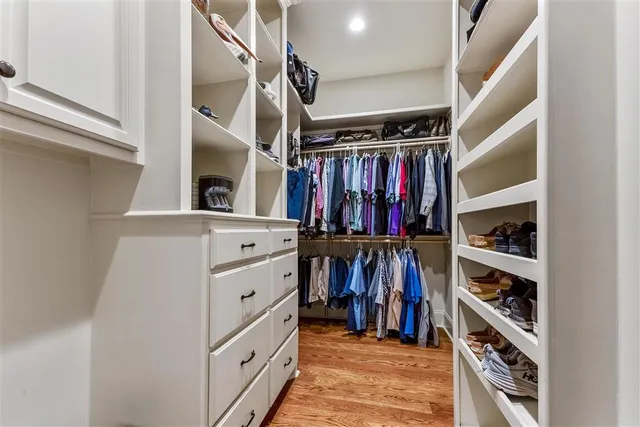 $925,000 | 4820 Kingspoint Drive, Lake Charles, LA 70605