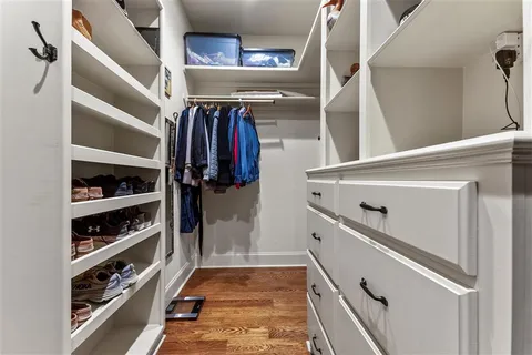 $925,000 | 4820 Kingspoint Drive, Lake Charles, LA 70605