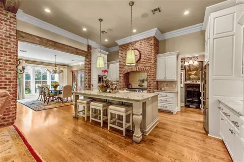 $925,000 | 4820 Kingspoint Drive, Lake Charles, LA 70605