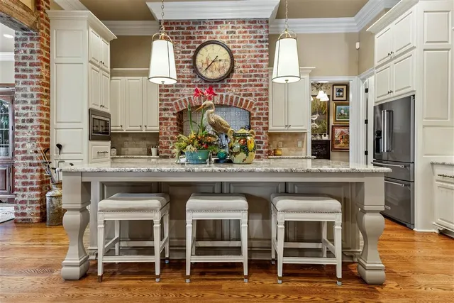 $925,000 | 4820 Kingspoint Drive, Lake Charles, LA 70605