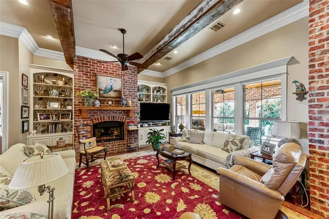 $925,000 | 4820 Kingspoint Drive, Lake Charles, LA 70605