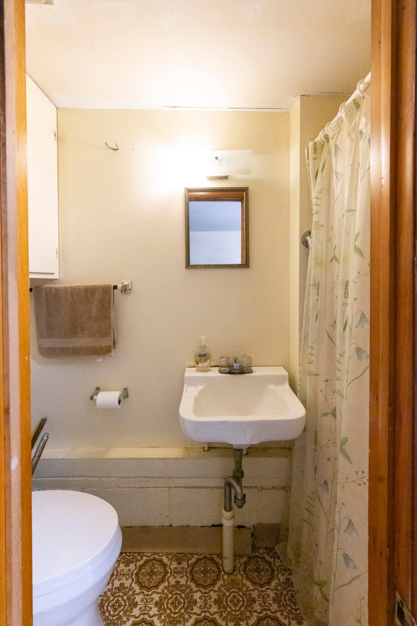 449478 East 290 Road Afton, OK 74331 - Photo 27 of 35 2nd bathroom