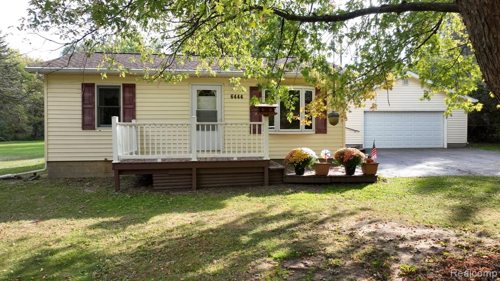6444 Lucas Road Flint, MI 48506 - Photo 1 of 49