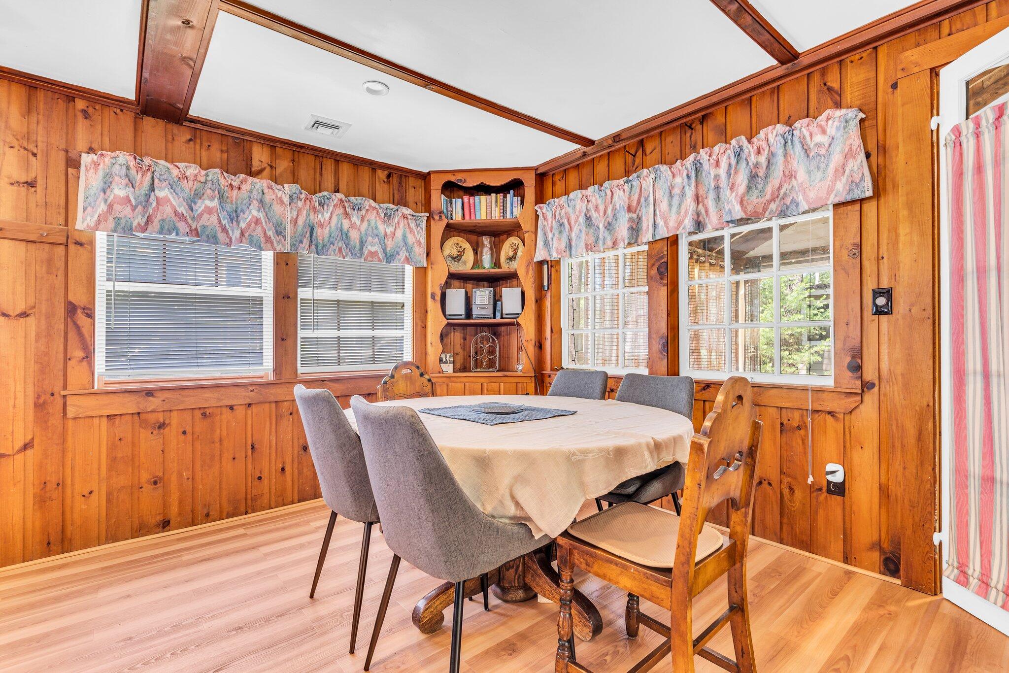 58 Quest Avenue Sebago, ME 04029 - Photo 19 of 44 58 Quest dining