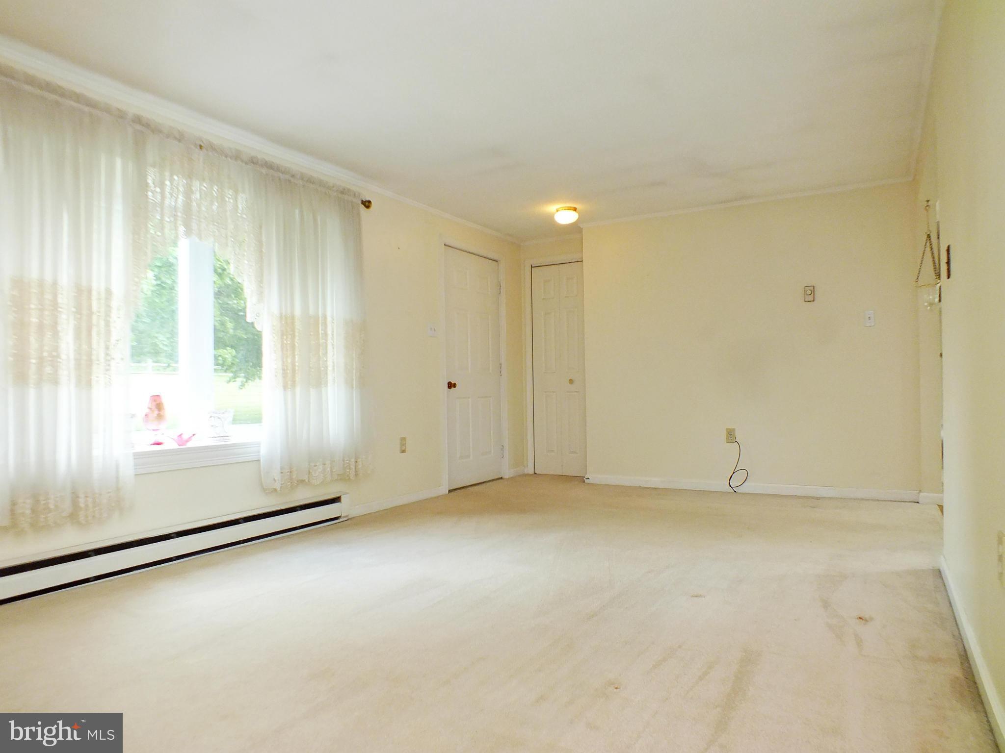 4124 Utz Road Hampstead, MD 21074 - Photo 5 of 30 Living Room, View 2