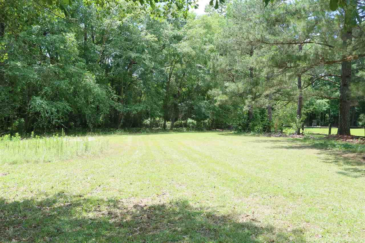 1912 Little Devine Road Selma, NC 27576 - Photo 4 of 30 Front Yard