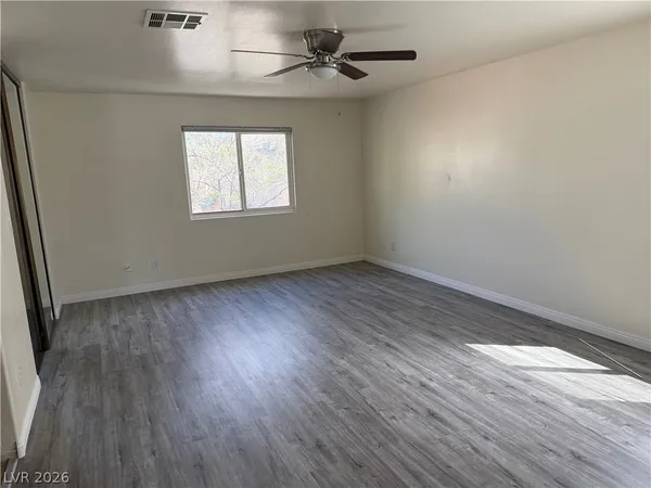 $1,450 | 5195 Souvenir Lane, Las Vegas, NV 89118