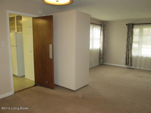 3100 Radiance Road Louisville, KY 40220 - Photo 13 of 25 IMG_3647