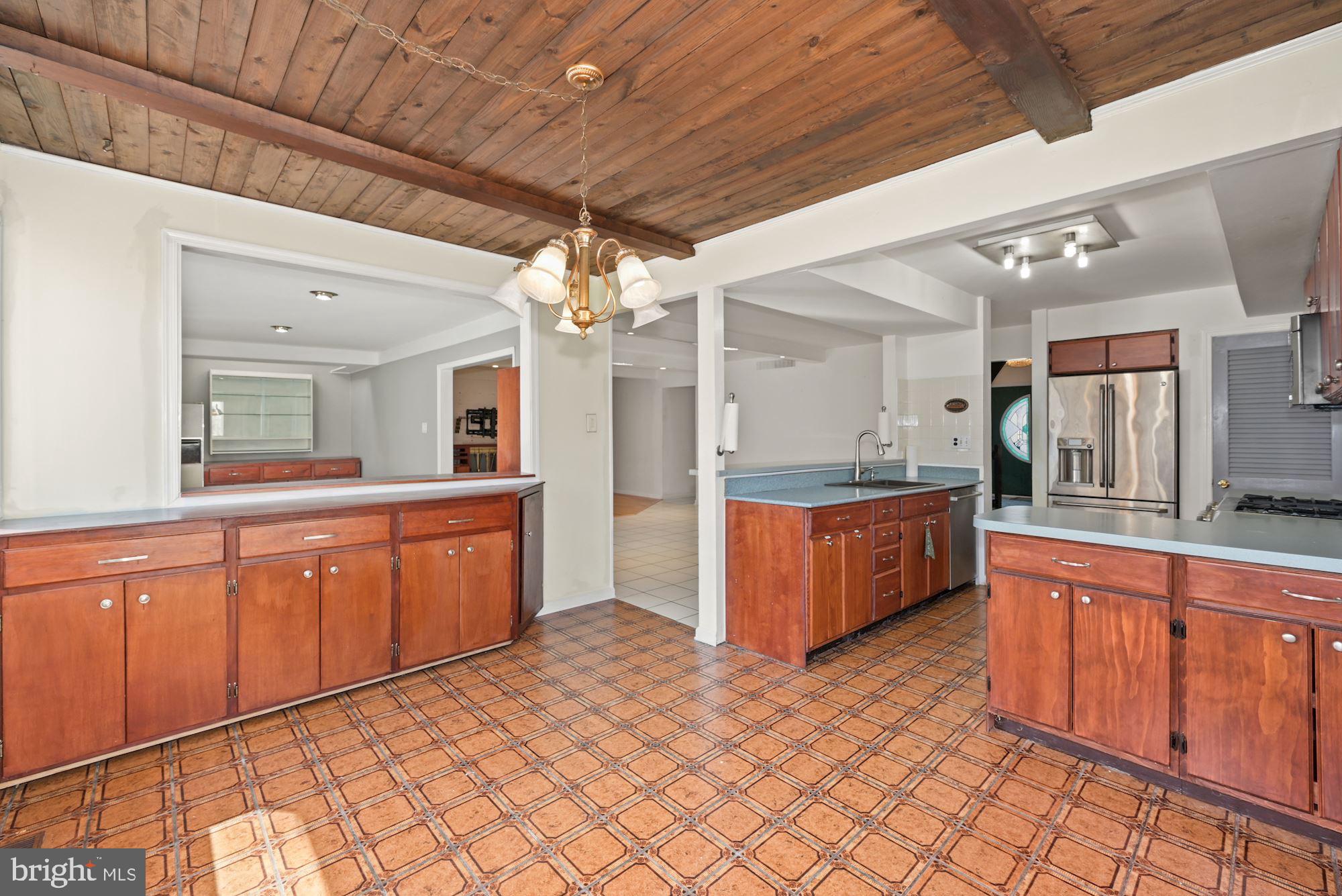18 Holden Road Cherry Hill, NJ 08034 - Photo 23 of 32 Gallery Image 23