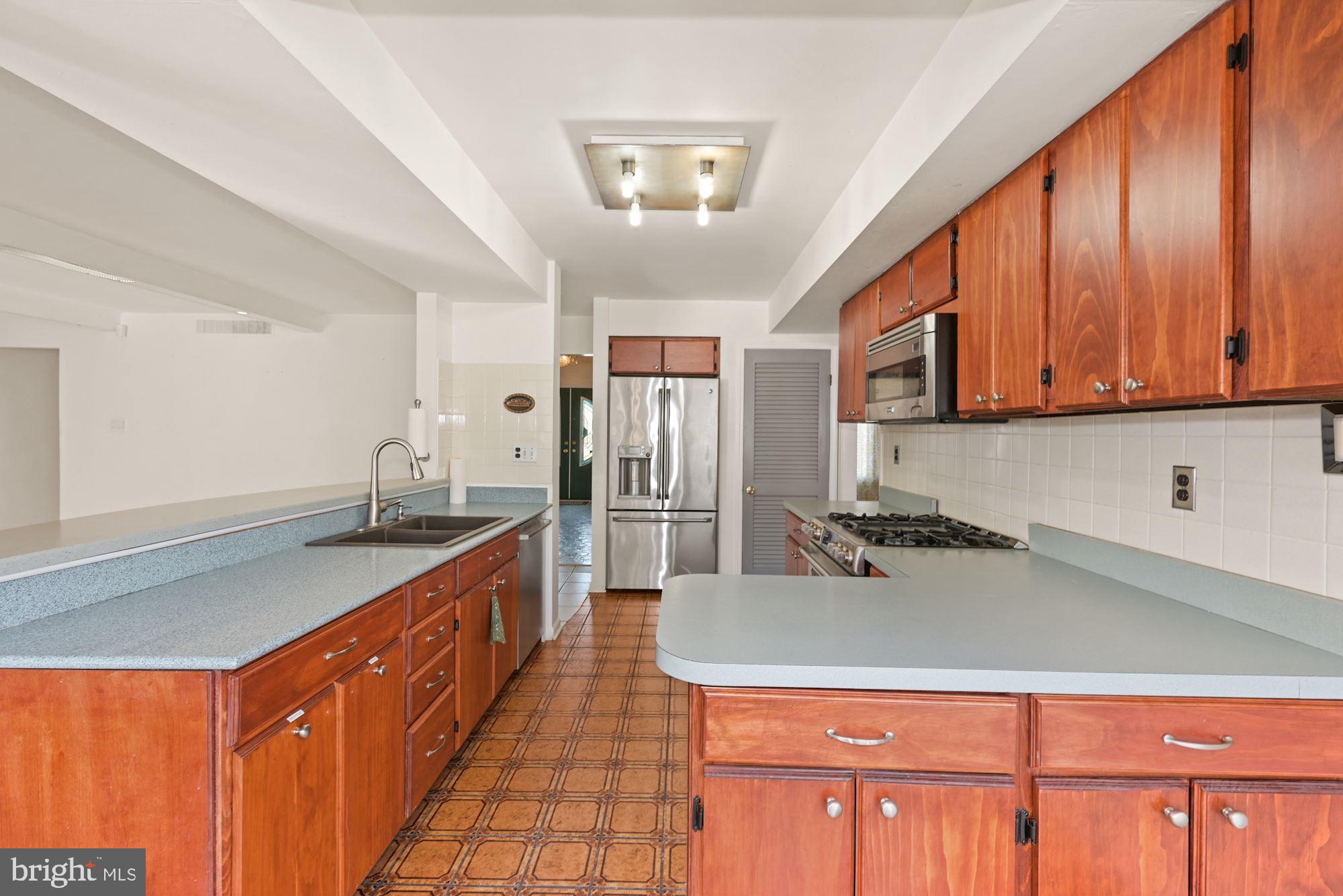 18 Holden Road Cherry Hill, NJ 08034 - Photo 24 of 32 Gallery Image 24