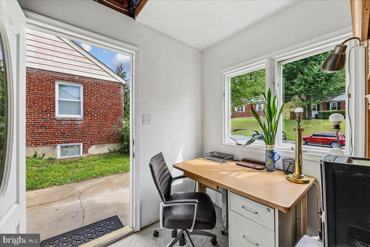2709 Fenimore Road Silver Spring, MD 20902 - Photo 3 of 41 office