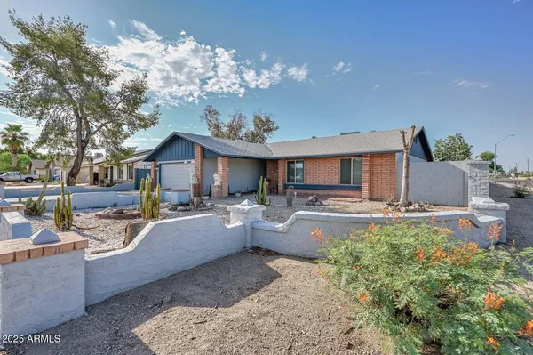 $385,000 | 4235 West Aster Drive, Phoenix, AZ 85029