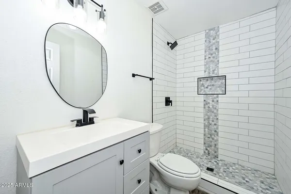 $385,000 | 4235 West Aster Drive, Phoenix, AZ 85029