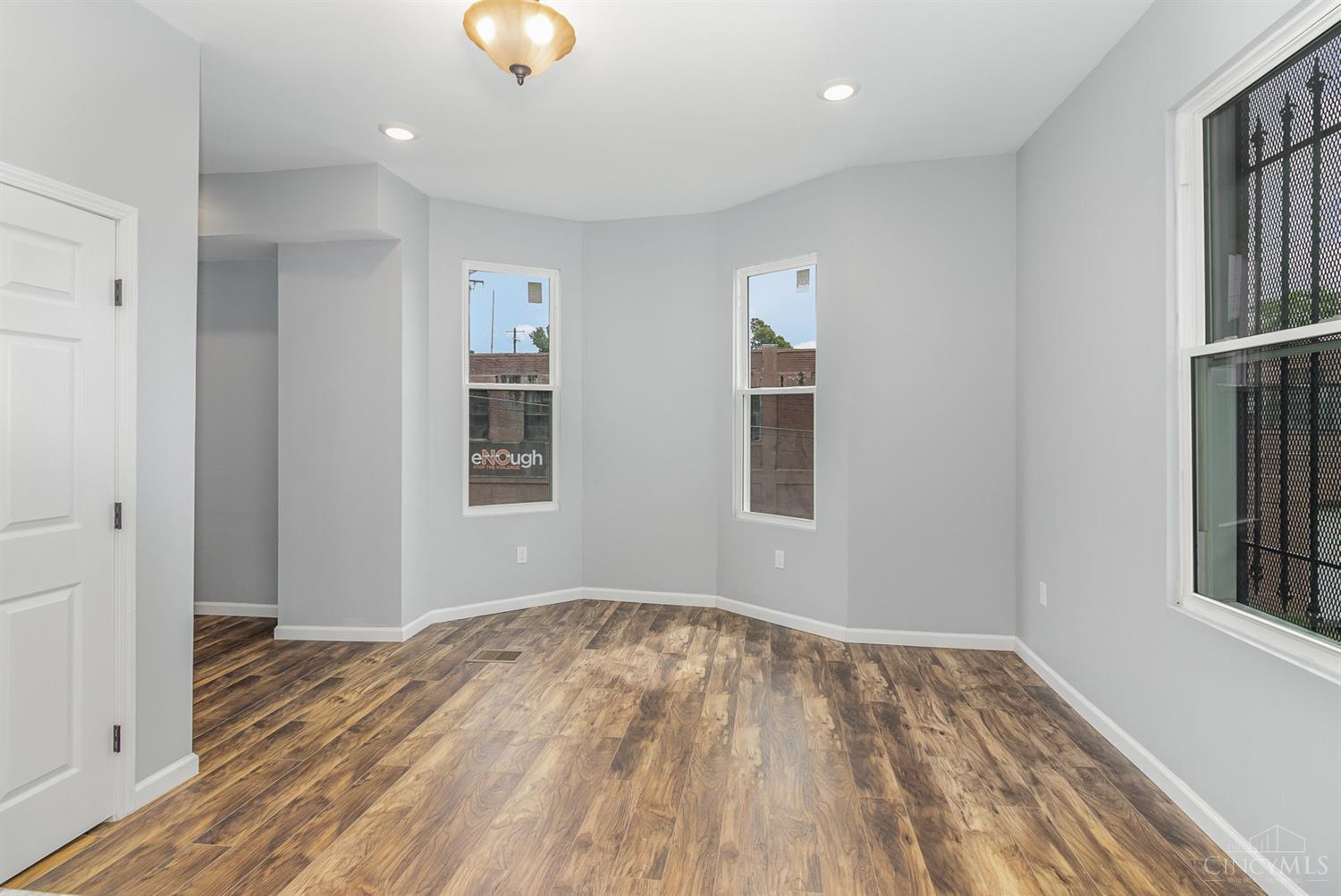 809 Ridgeway Avenue Cincinnati, OH 45229 - Photo 27 of 36 Gallery Image 27