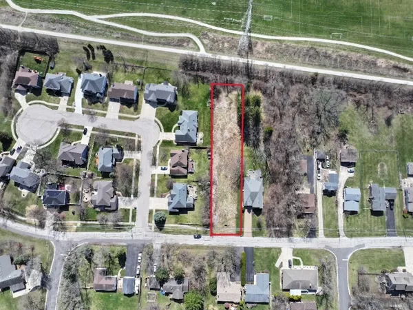 $329,000 | 22W165 1st Street, Glen Ellyn, IL 60137