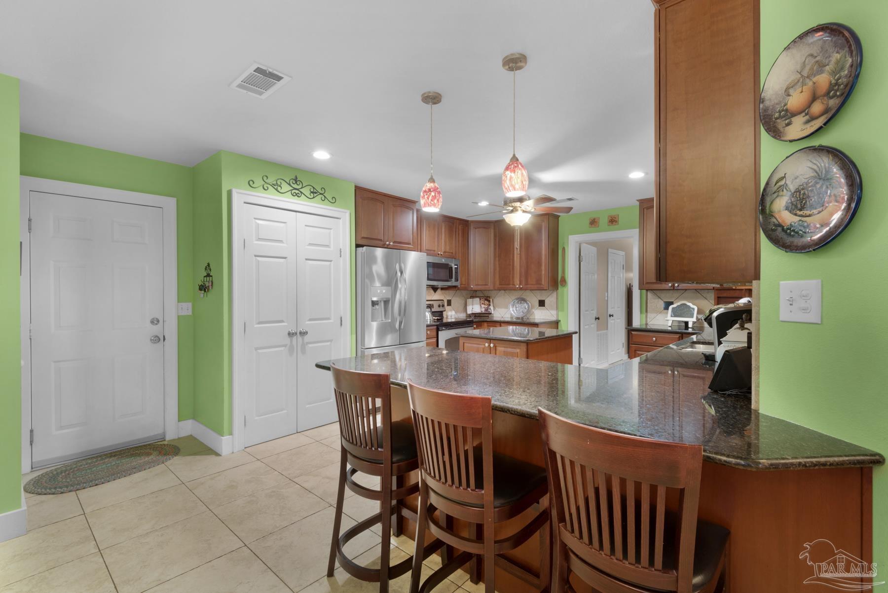 813 Copper Ridge Drive Cantonment, FL 32533 - Photo 11 of 45 Gallery Image 11