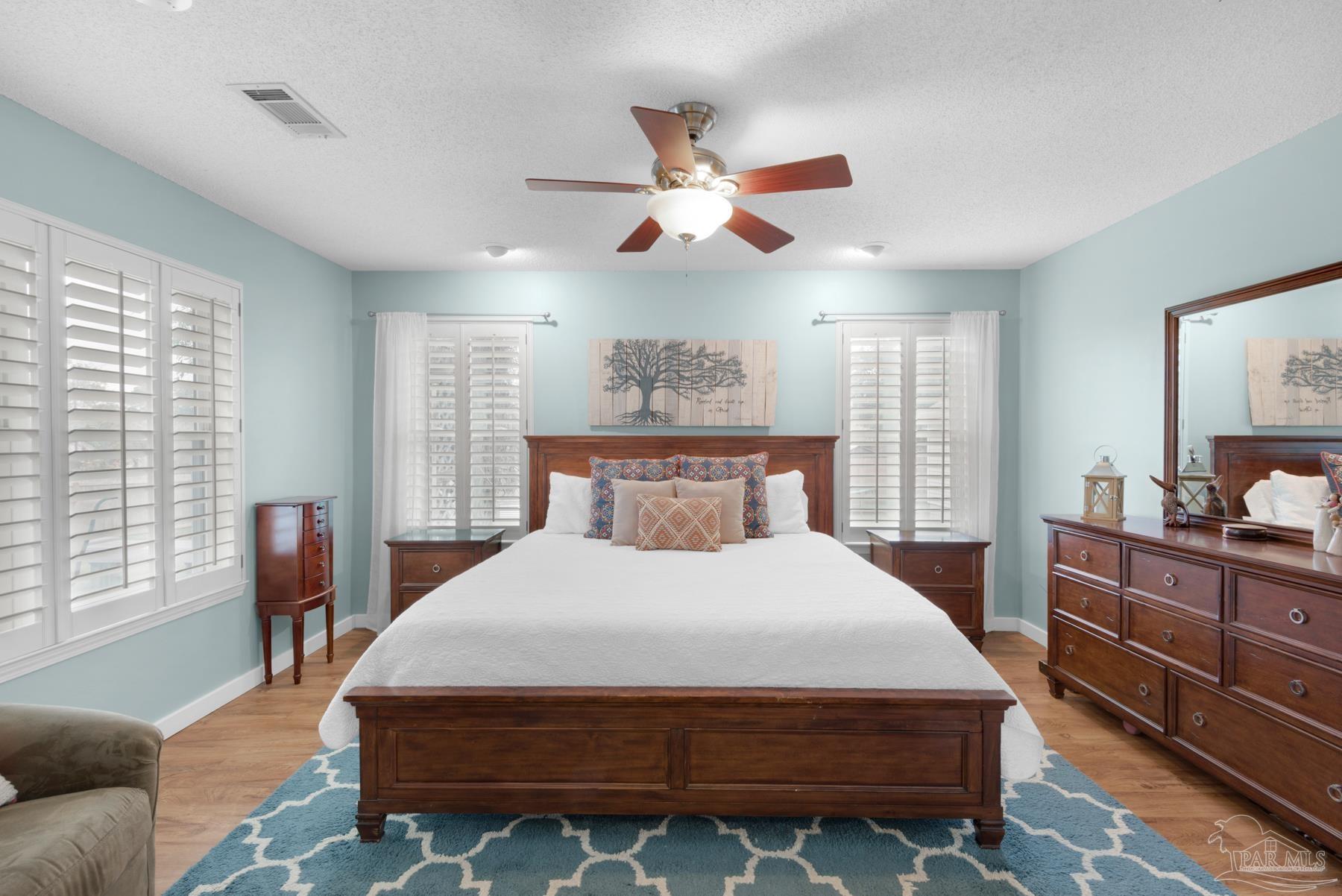813 Copper Ridge Drive Cantonment, FL 32533 - Photo 3 of 45 Gallery Image 3