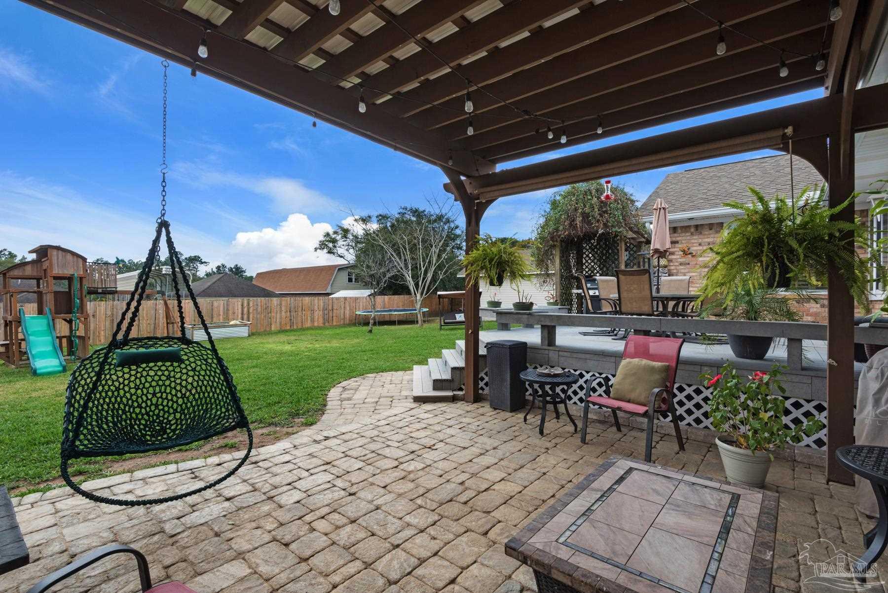 813 Copper Ridge Drive Cantonment, FL 32533 - Photo 4 of 45 Gallery Image 4