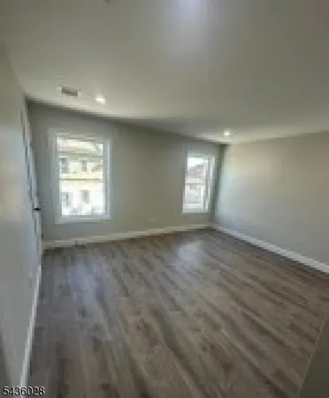 $2,600 | 393 East 27th Street, Paterson, NJ 07514