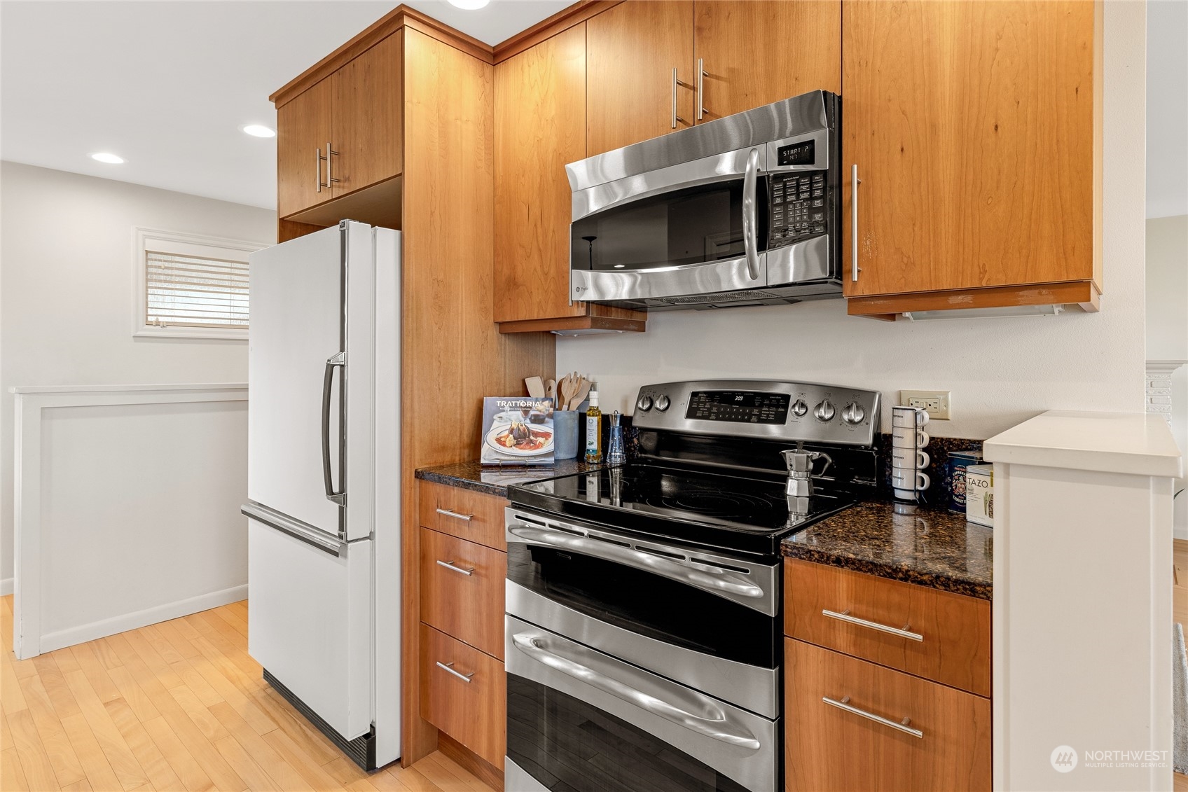 4113 Southwest 109th Street Seattle, WA 98146 - Photo 13 of 40 Gallery Image 13