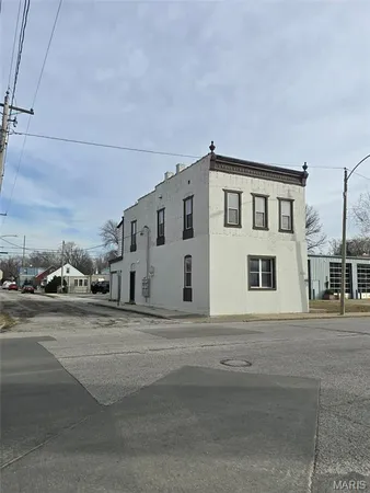 $375,000 | 1223 West Main Street, Belleville, IL 62220