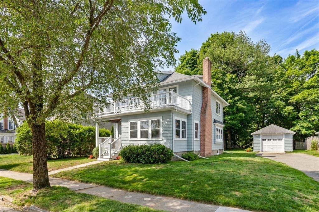 8 Berkeley Street Reading, MA 01867 - Photo 2 of 32