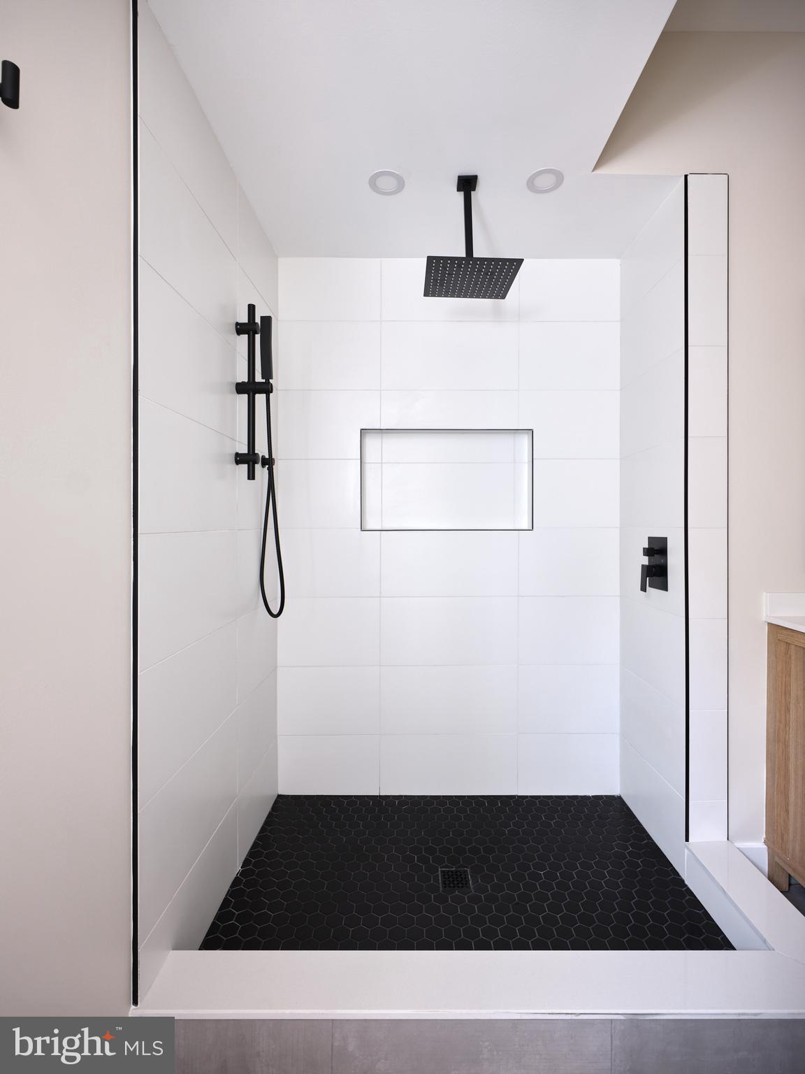 32 South State Street, Unit 2 Newtown, PA 18940 - Photo 17 of 26 Wow