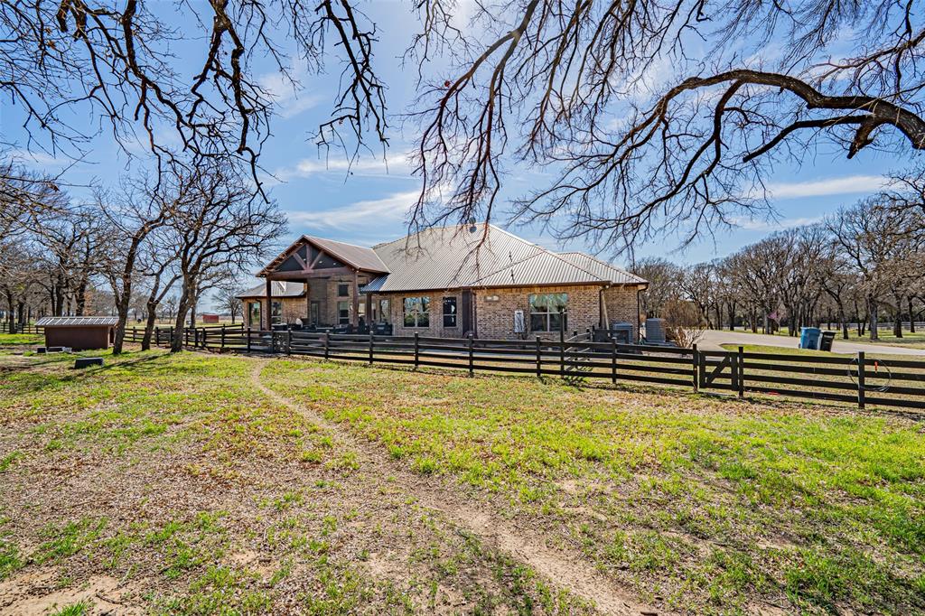 3250 Neri Road Granbury, TX 76048 - Photo 9 of 36