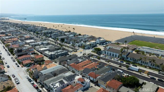 $4,200,000 | 1324 West Balboa Boulevard, Newport Beach, CA 92661