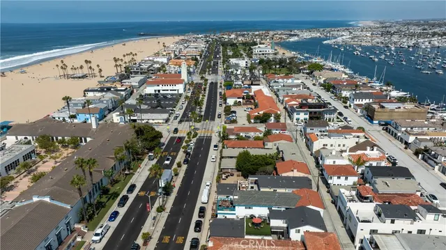 $4,200,000 | 1324 West Balboa Boulevard, Newport Beach, CA 92661