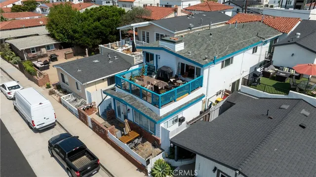 $4,200,000 | 1324 West Balboa Boulevard, Newport Beach, CA 92661