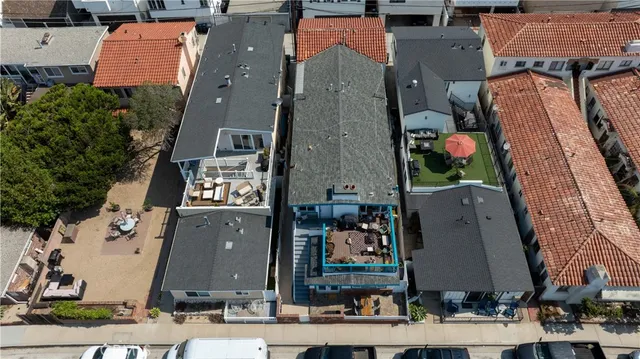 $4,200,000 | 1324 West Balboa Boulevard, Newport Beach, CA 92661