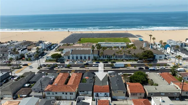 $4,200,000 | 1324 West Balboa Boulevard, Newport Beach, CA 92661