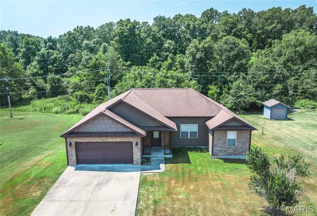 $315,000 | 118 Sycamore Drive, St. Robert, MO 65584
