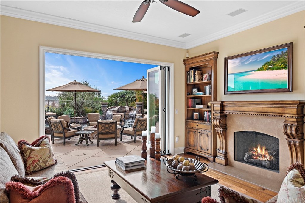 18 Calle Pacifica San Clemente, CA 92673 - Photo 15 of 75