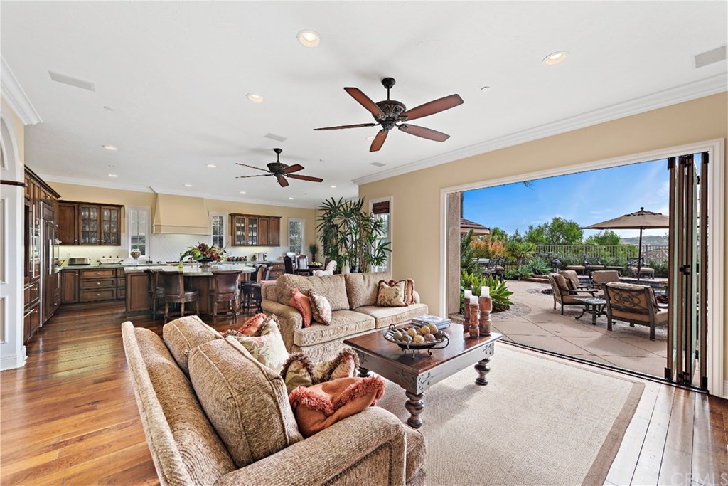 18 Calle Pacifica San Clemente, CA 92673 - Photo 16 of 75