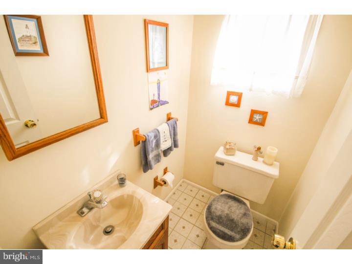1571 Deer Run Road Warminster, PA 18974 - Photo 23 of 25 Half Bath