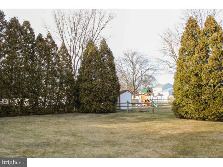 1571 Deer Run Road Warminster, PA 18974 - Photo 24 of 25 Back Yard