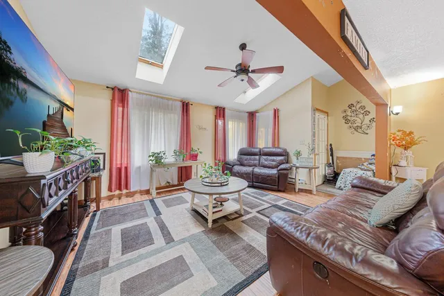 $290,000 | 1128 Highland Avenue, Northfield, MN 55057