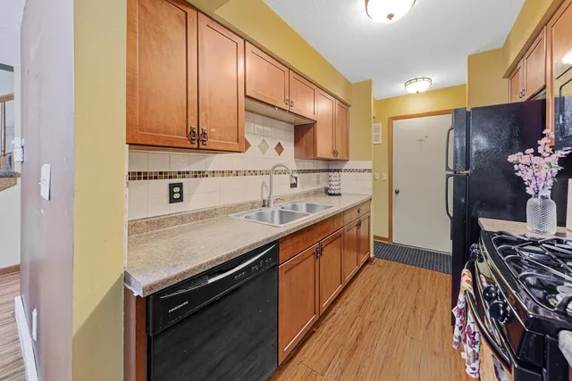 $290,000 | 1128 Highland Avenue, Northfield, MN 55057