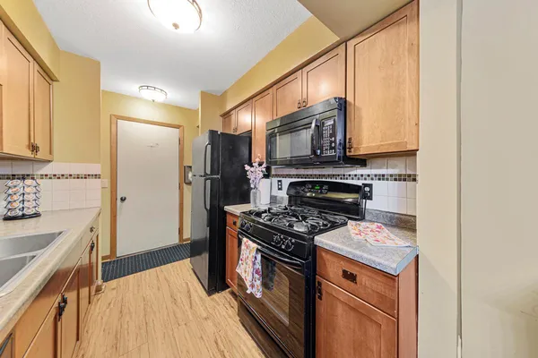 $280,000 | 1128 Highland Avenue, Northfield, MN 55057